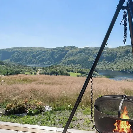 4 Bedroom Awesome In Aseral