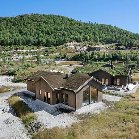 4 Bedroom Awesome In *