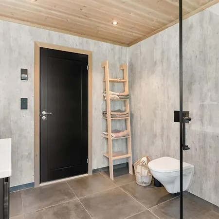 4 Bedroom Awesome In Сasa de vacaciones *