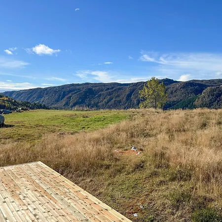 Сasa de vacaciones 4 Bedroom Awesome In