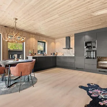 4 Bedroom Awesome In