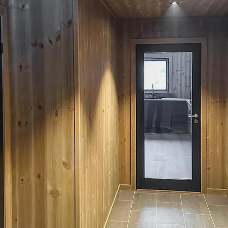 4 Bedroom Awesome In *