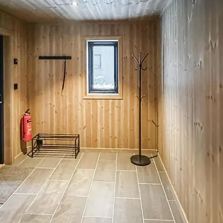 4 Bedroom Awesome In *