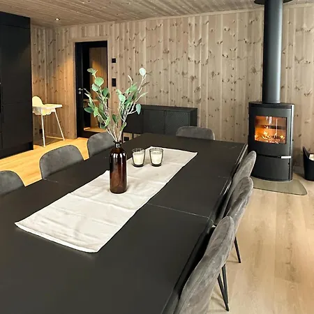 4 Bedroom Awesome In