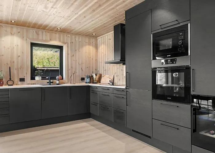 Hébergement de vacances 4 Bedroom Awesome In Aseral