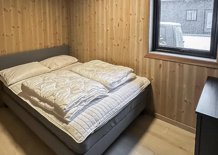 4 Bedroom Awesome In 別荘 *