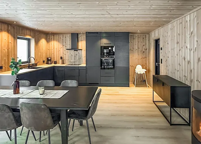4 Bedroom Awesome In